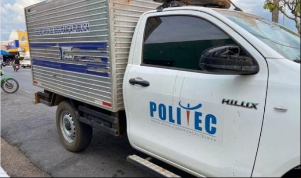 Homem é encontrado morto esfaqueado na rua; 3 pessoas são presas pelo crime
